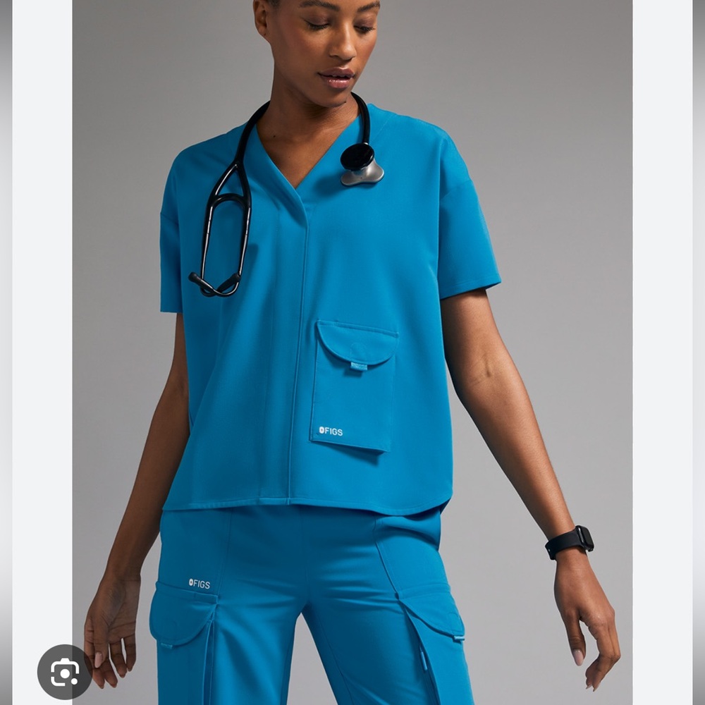 FIGS extreme blue Jena v neck crossover scrub top & high waisted Juno tall pants